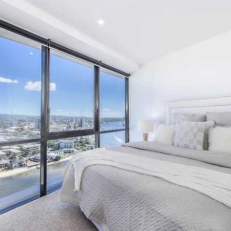 Circle On Cavill - Hosted By Coastal Letting Appartement Gold Coast Buitenkant foto