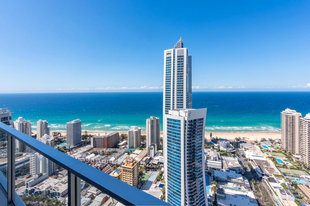 Circle On Cavill - Hosted By Coastal Letting Appartement Gold Coast Buitenkant foto