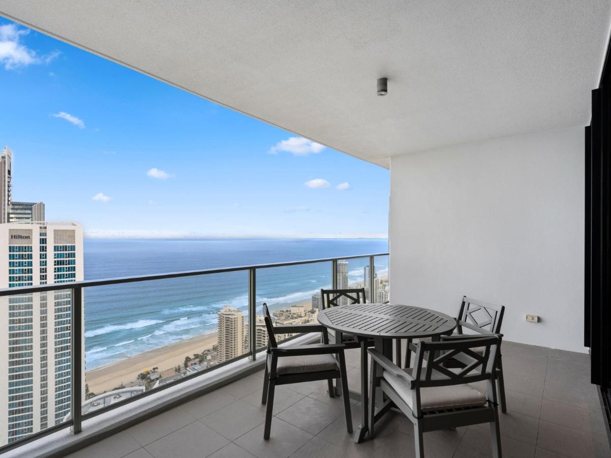 Circle On Cavill - Hosted By Coastal Letting Appartement Gold Coast Buitenkant foto